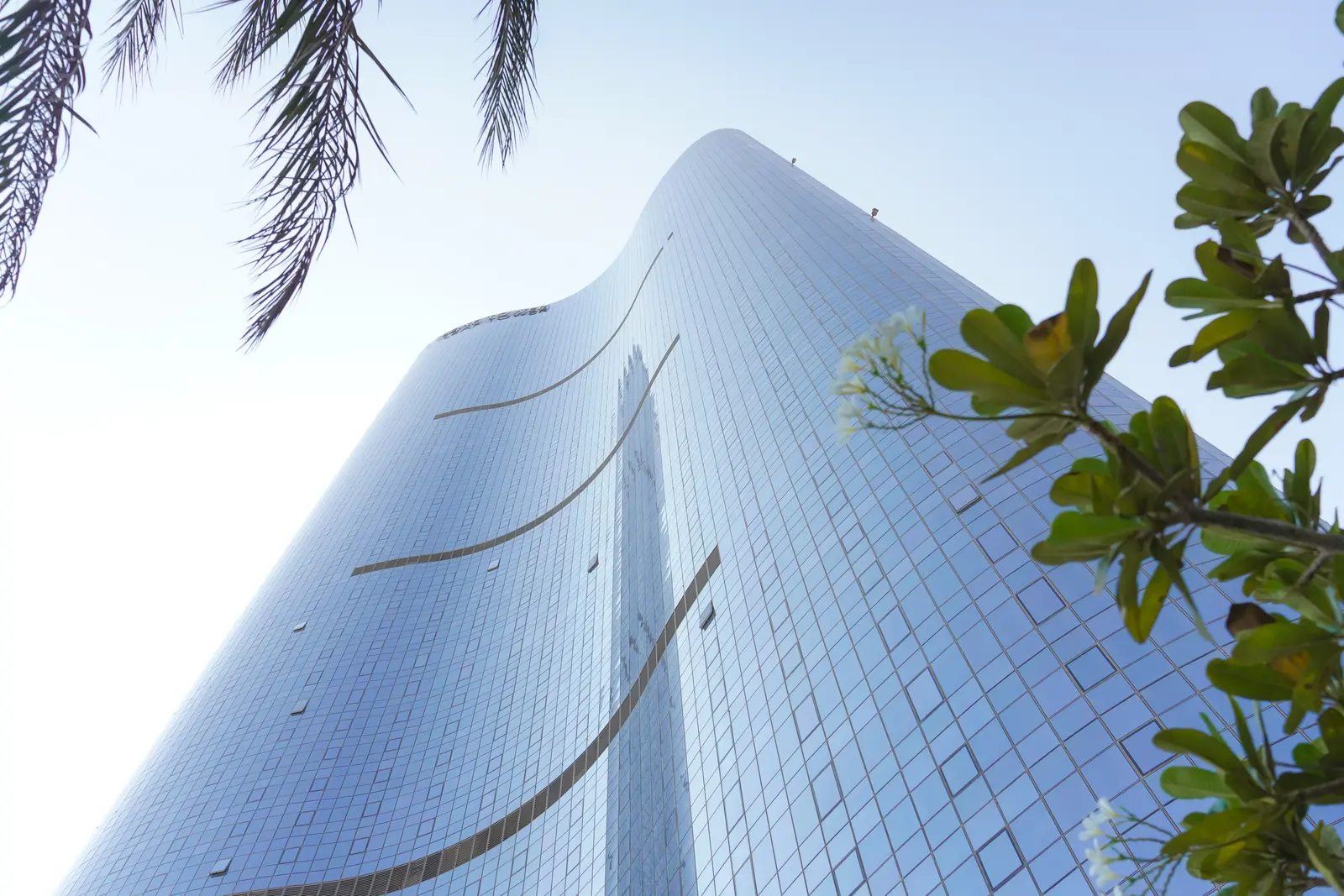 Contemporary façade of Leaf Tower featuring elegant design and premium residences on Al Reem Island.