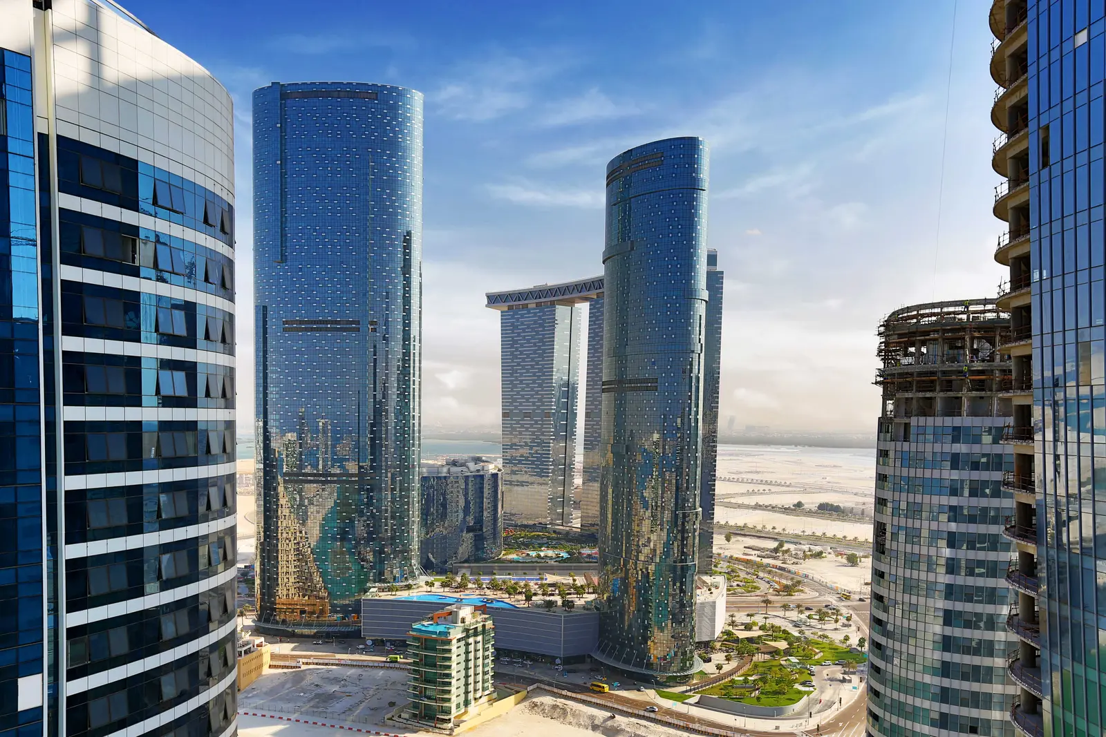 Sky Tower Al Reem Island (3).JPG
