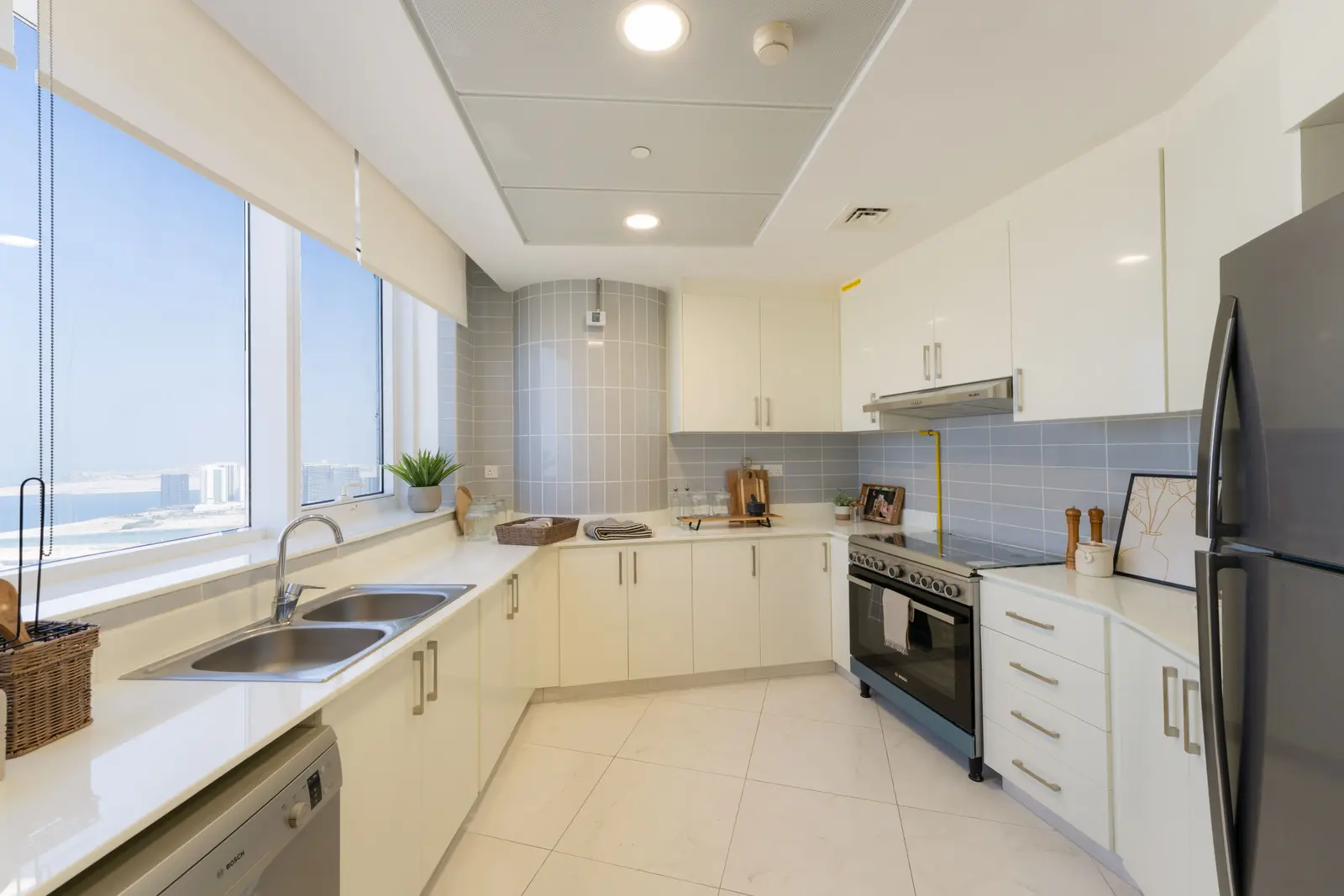 Leaf Tower in Al Reem Island by MAAM Group - Interior Image 2